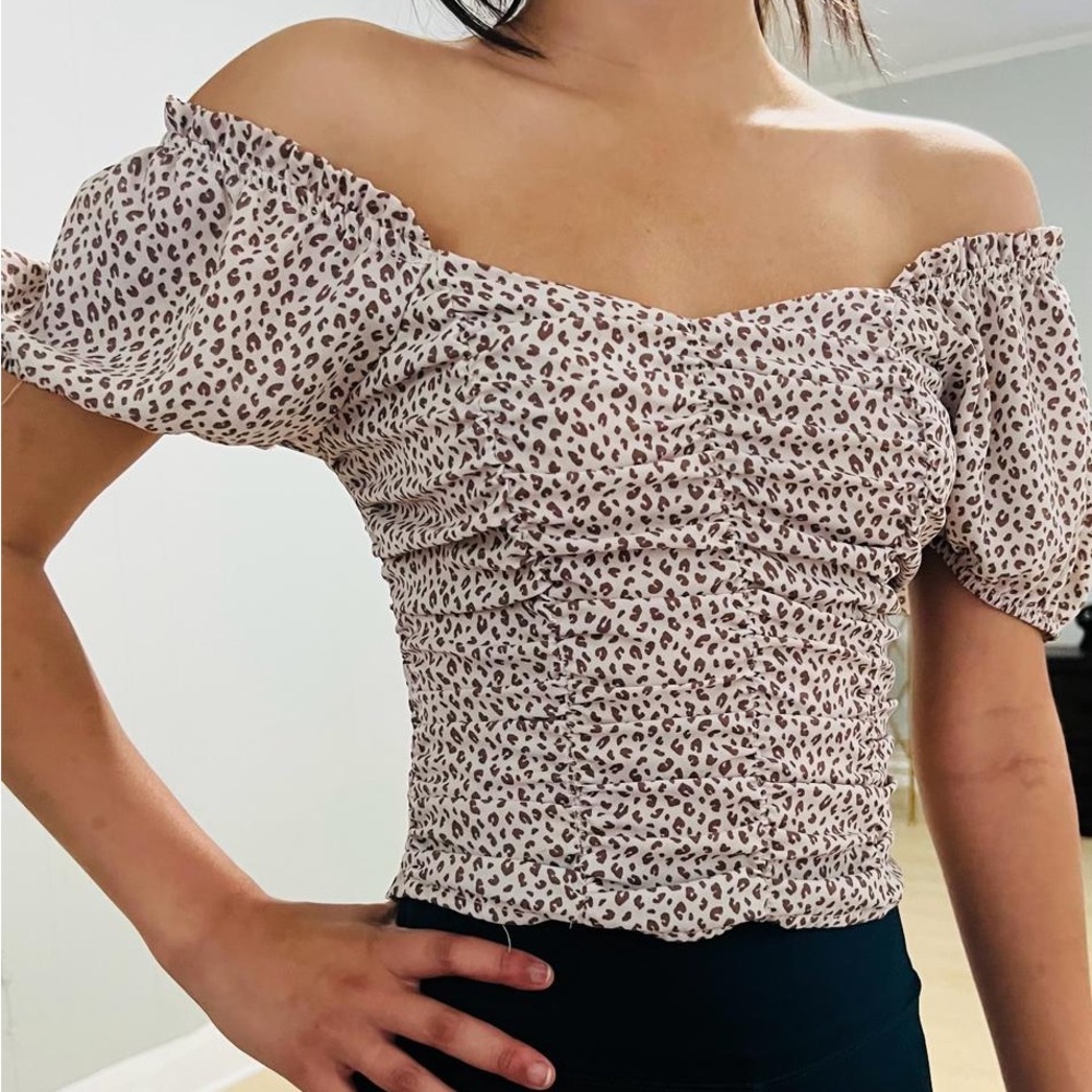 Paper Crane animal print blouse/xsmall